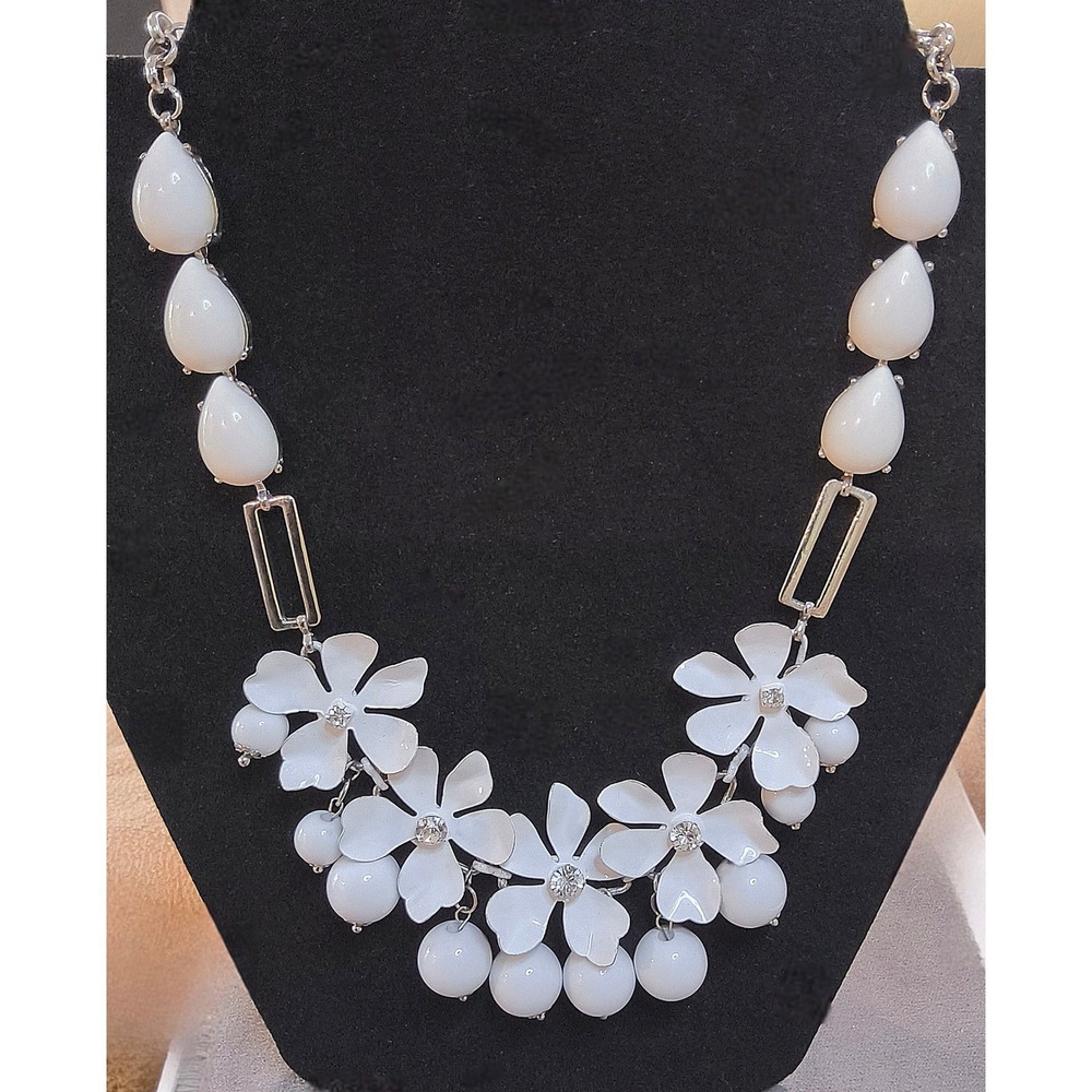 Vintage White Milk Glass Floral Cha Cha Statement Necklace Adjustable